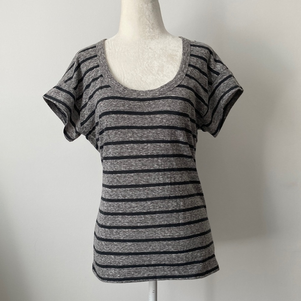 GAP Scoop Neck Tee